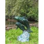 Sodo skulptūra TRYS DELFINAI B586