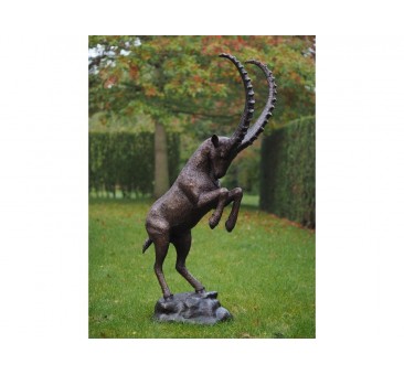 Sodo skulptūra Ožiaragis, 163x45x75