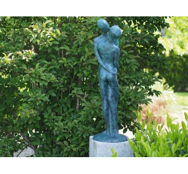 Sodo skulptūra Šiuolaikinė meilės pora, 95x30x30