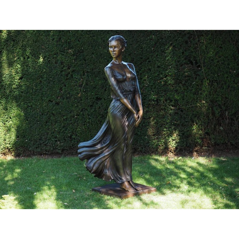 Sodo skulptūra Moteris, 171x50x64