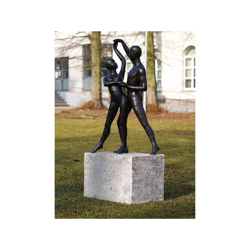 Sodo skulptūra Šiuolaikinių šokių pora, 147x40x60