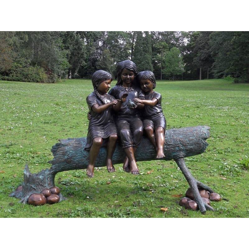 Sodo skulptūra 3 merginos, 97x43x120