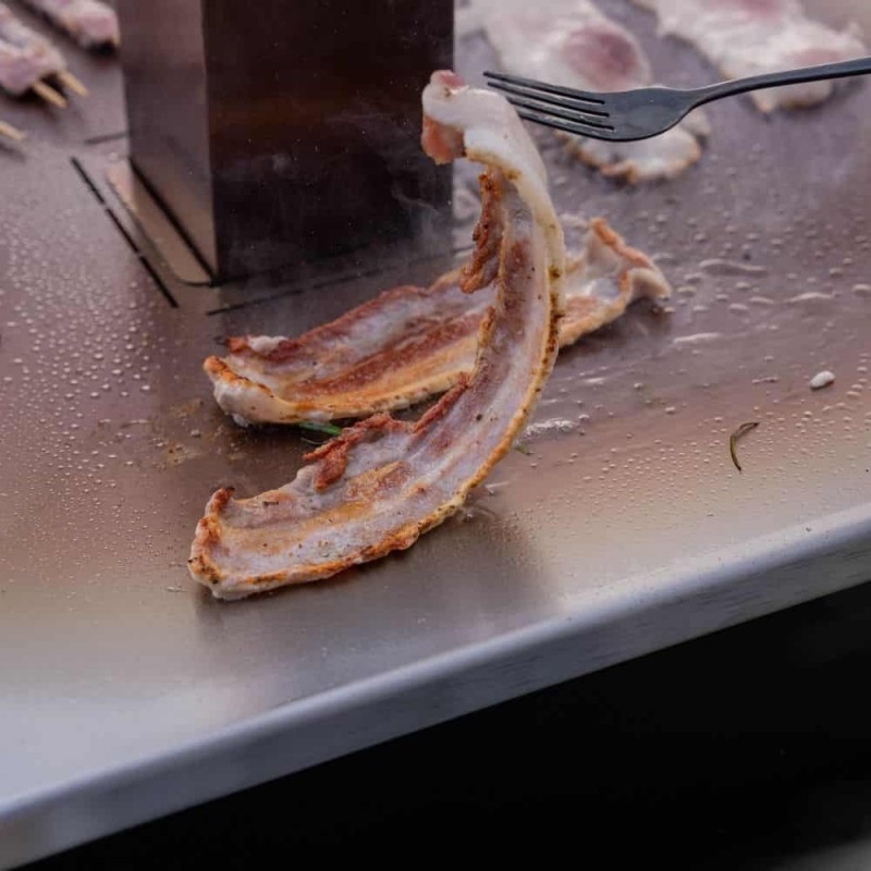 Malkinė kepsninė su kaminu BBQ PRODIGY OVENEAT