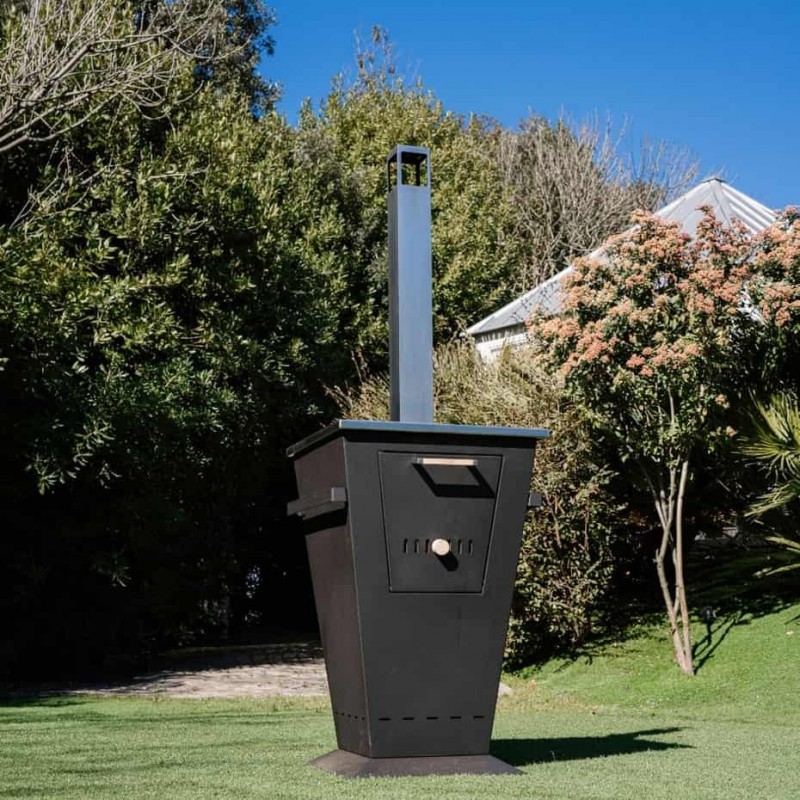 Malkinė kepsninė su kaminu BBQ PRODIGY OVENEAT