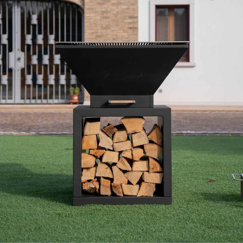 Malkinė kepsninė BBQ TOWER OVENEAT su malkų laikymo vieta