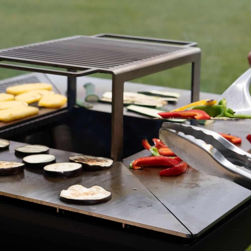 Malkinė kepsninė BBQ COMBO OVENEAT su malkų laikymo vieta
