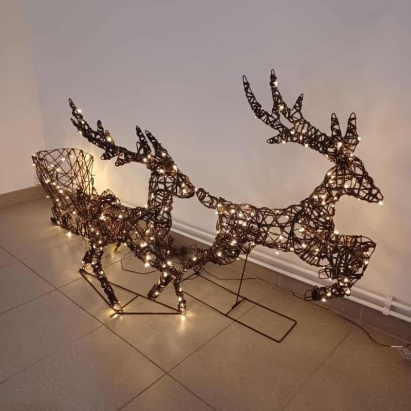 Kalėdinė 3D dekoracija – du elniai su rogėmis, 380 LED šiltai balta spalva, 180x86x18cm